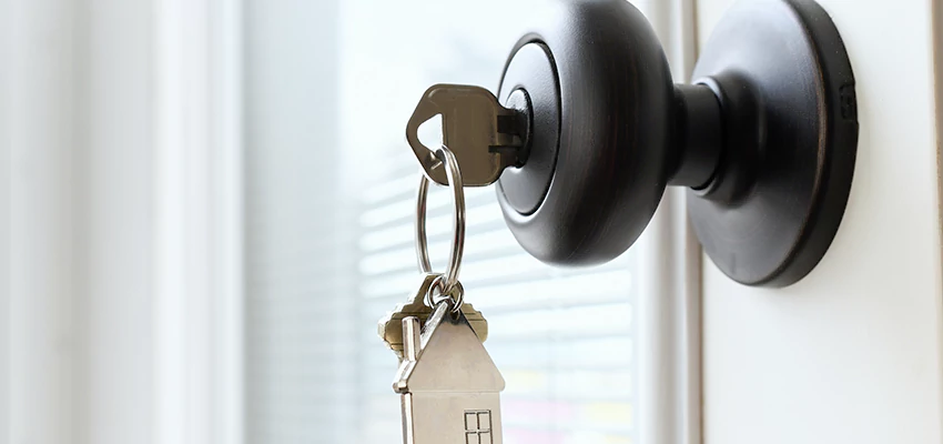 Bifold Door Knob Replacement in Midway City, California