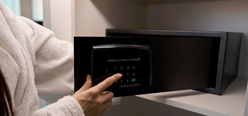 Safe Unlocking Service Company in Midway City, California