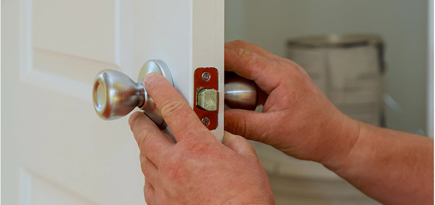 AAA Locksmiths For lock Replacement in Midway City, California