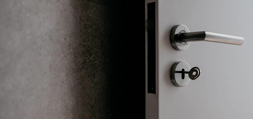 Front Door Handle Repair And Installation in Midway City, CA