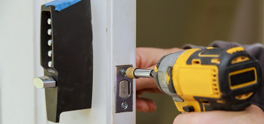 Eviction Locksmith For Key Duplication in Midway City, California